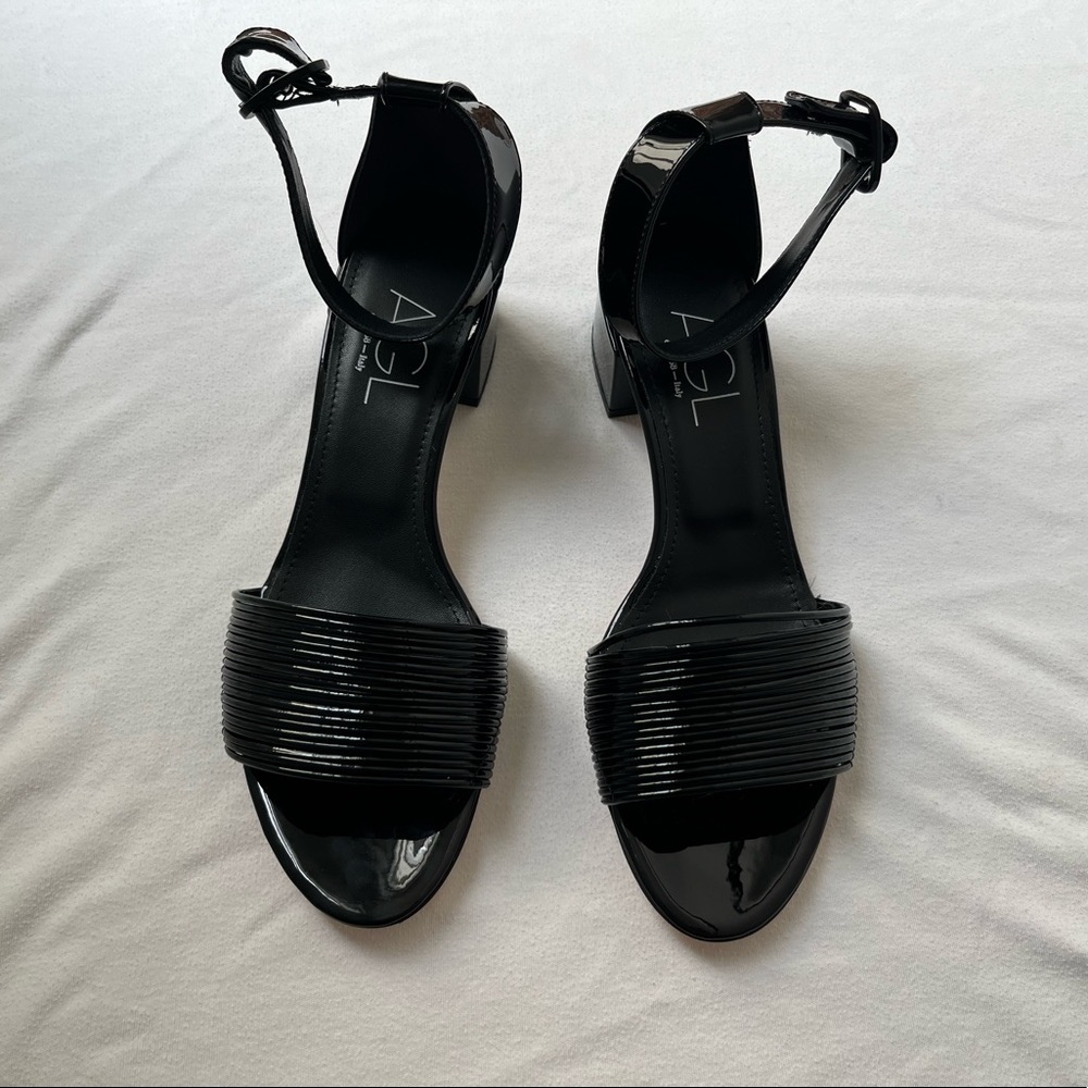 AGL Black Patent Leather Ribbed Front Ankle-Strap Sandals Size 9